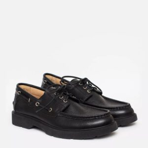 Schwarze Lederschuhe